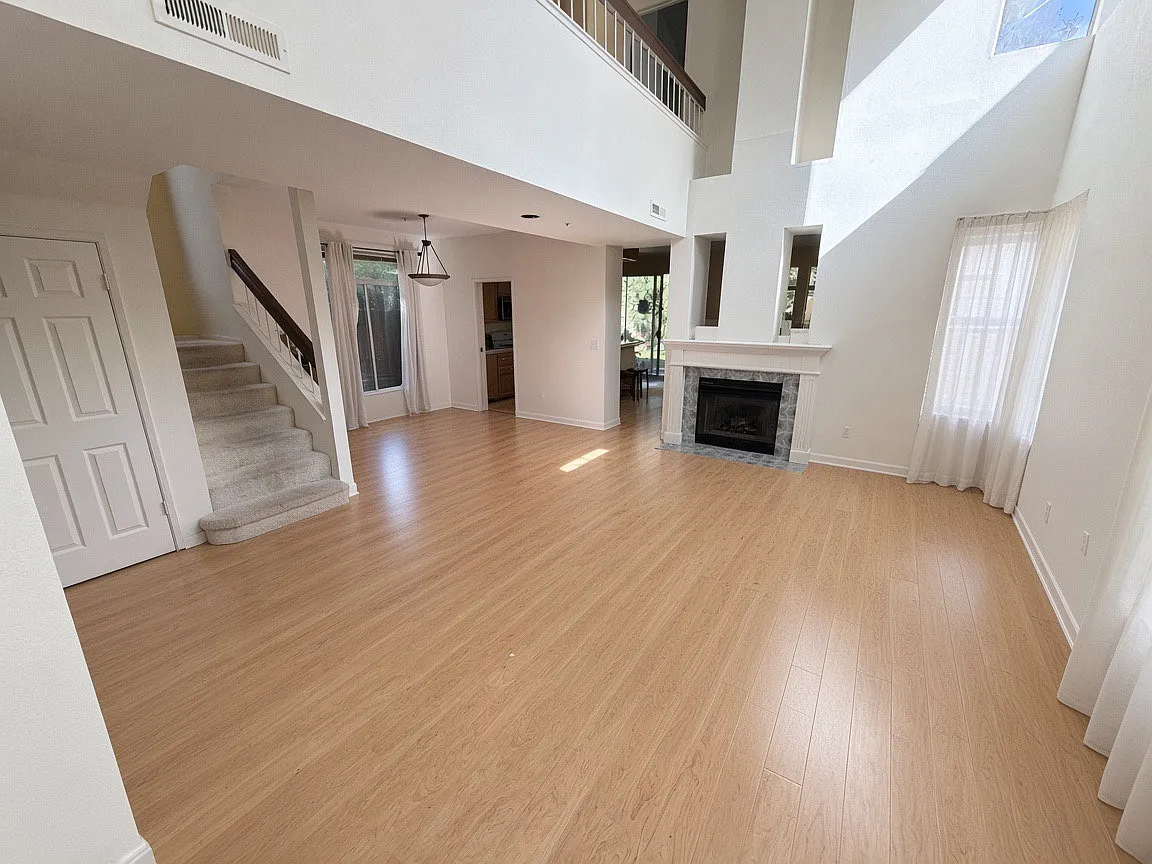 3 bed, 2.5 bath, 1884 sqft, $4,200 — Photo 3
