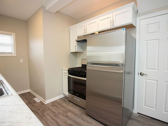 3rd image of 1750 Lake Ave #1750