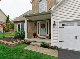 9 Shereen Ln, Latham, NY 12110