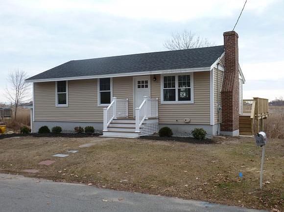 1st image of 18 Hutchinson Dr