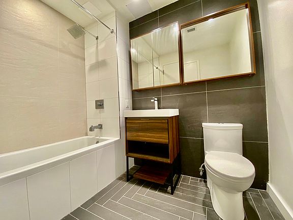 5th image of 25 E 19th St #6