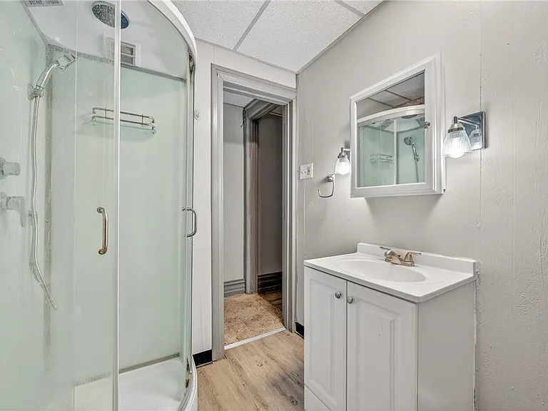 1139 W Linden St — Photo 12