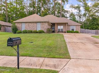 717 Lexington Dr, Florence, MS 39073