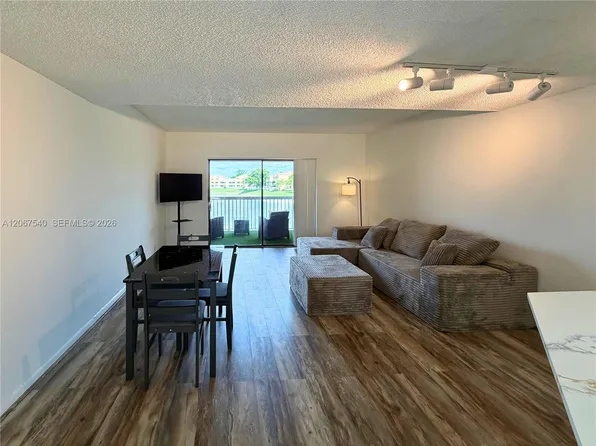 5200 NW 31st Ave APT 217, Fort Lauderdale, FL 33309