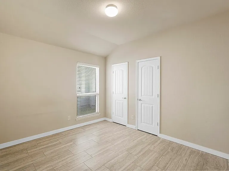 1320 Riviera Dr — Photo 20