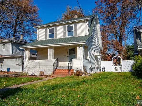 313 Rosemont Pl, Englewood, NJ 07631