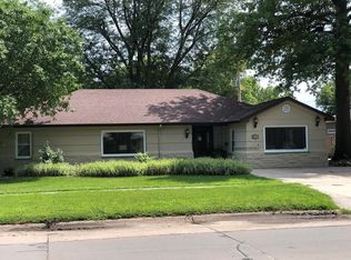 311 W 17th St, Grand Island, NE 68801