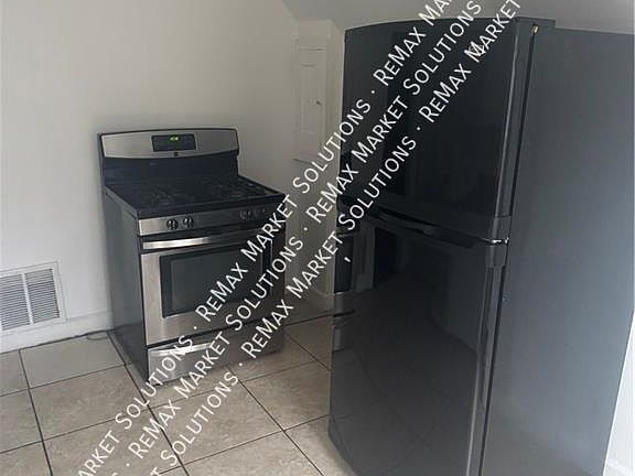 4th image of 622 Payne Ave #B