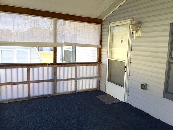 2nd image of 33427 Hartford Ct
