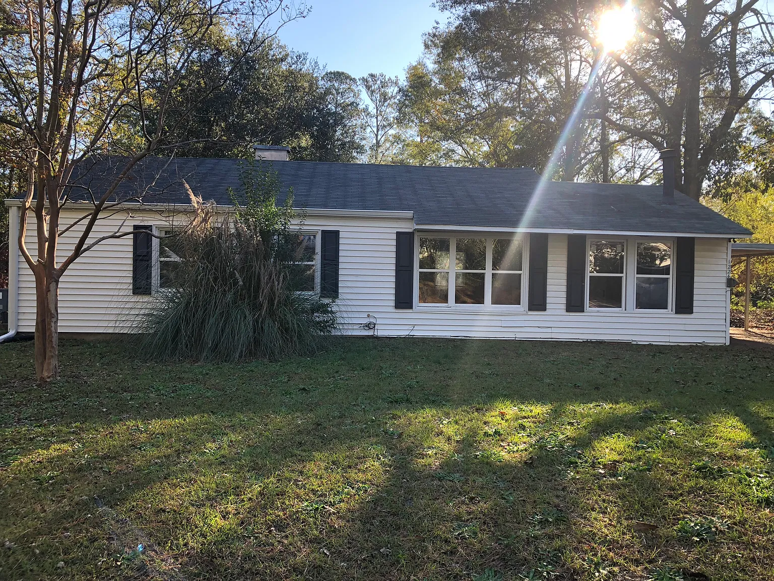 3 bed, 1108 sqft, $1,200 — Photo 1