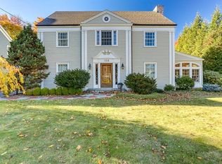 136 Southwood Rd, Fairfield, CT 06825