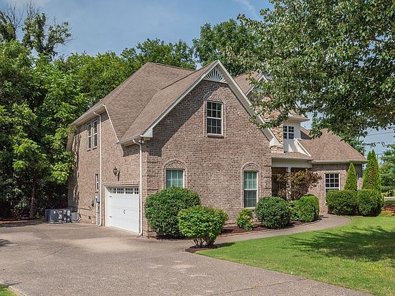 3rd image of 1000 Glessner Dr