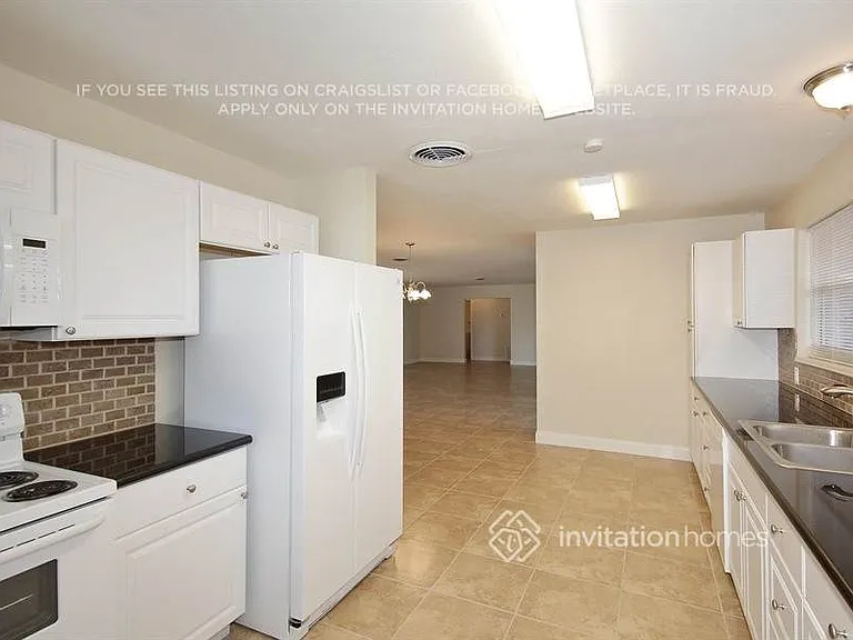2151 NW 30th Ter — Photo 4