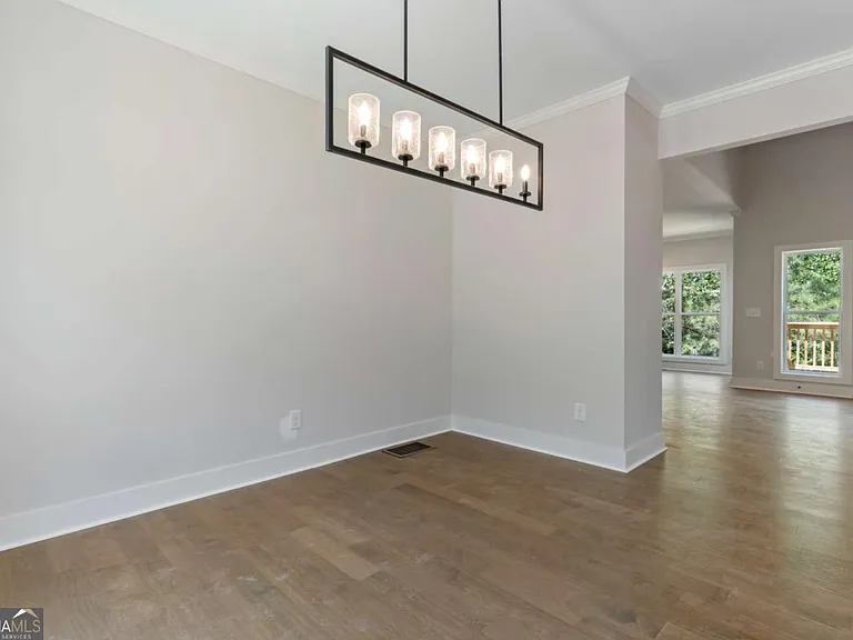 400 Ansley Dr — Photo 9