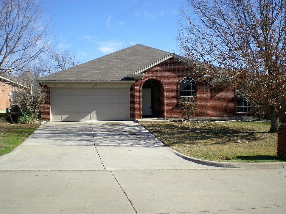 1st image of 1804 Estates Dr