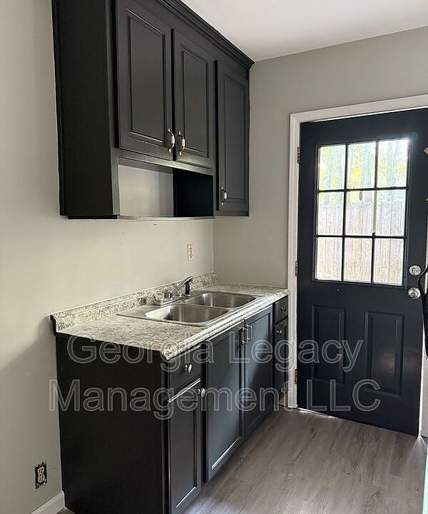 2nd image of 44 Andrews Ct Unit 101