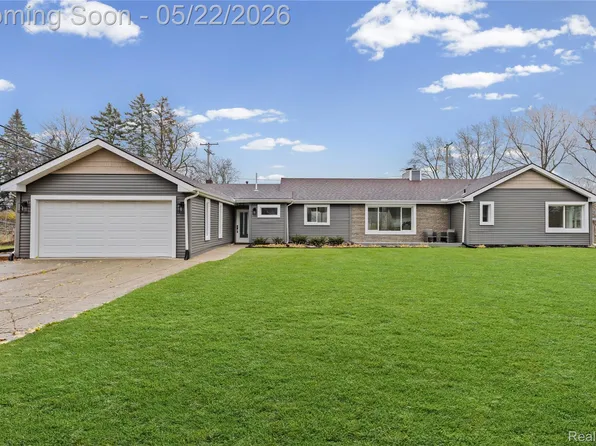 3460 Clayton Ave, Waterford, MI 48329
