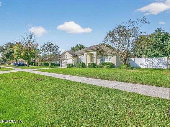 2nd image of 620 MARTIN LAKES Drive E