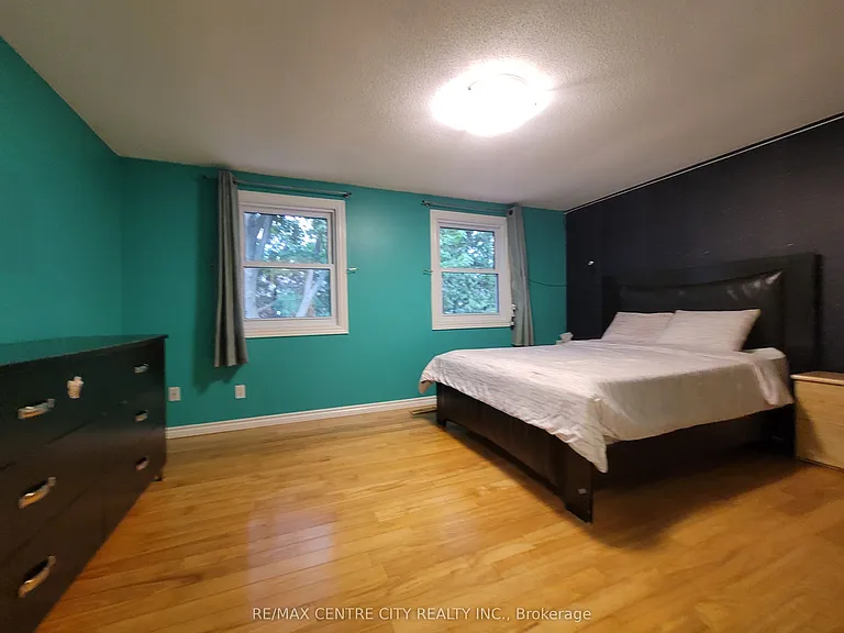 1247 Huron St — Photo 9