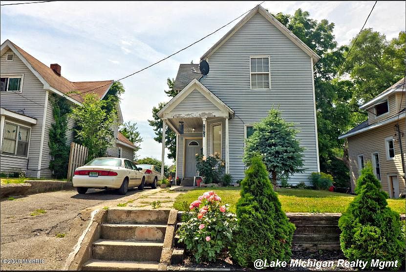 1st image of 1915 Stafford Ave SW