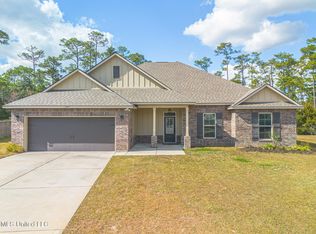 11816 Smokey Ct, Ocean Springs, MS 39564
