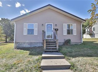 2306 Oak St, Higginsville, MO 64037