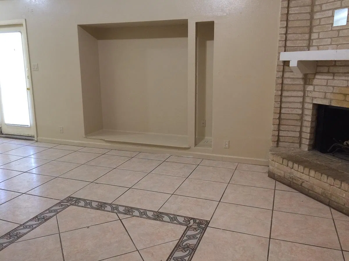 7519 Rustic Trail — Photo 2