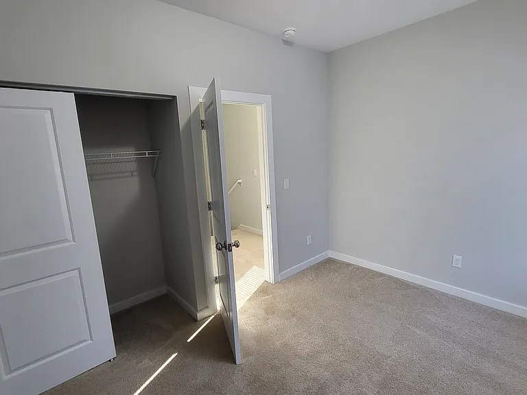 515 N Oxford St #A — Photo 11