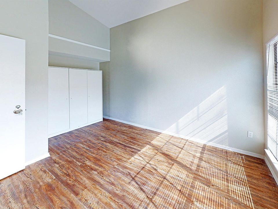 1st image of 2108 Wilmette Dr #1B-683444