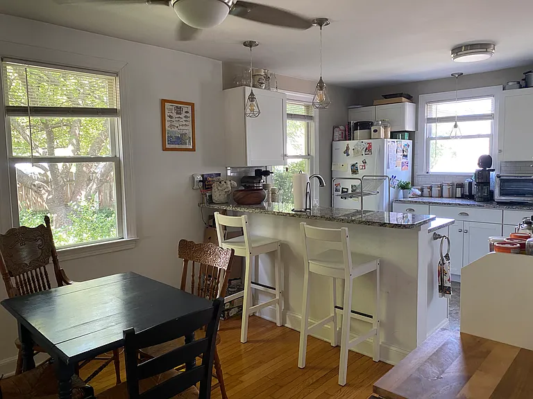 210 Meade Ave — Photo 9