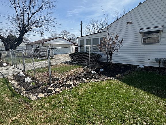 3rd image of 2759 Ralston Ave