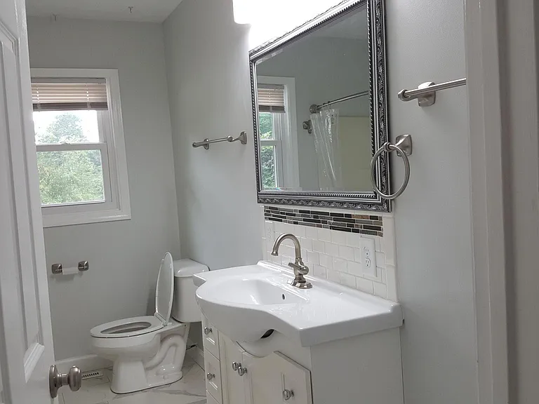 1221 Bethesda Rd — Photo 19