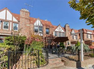 6741 Juno St, Forest Hills, NY 11375