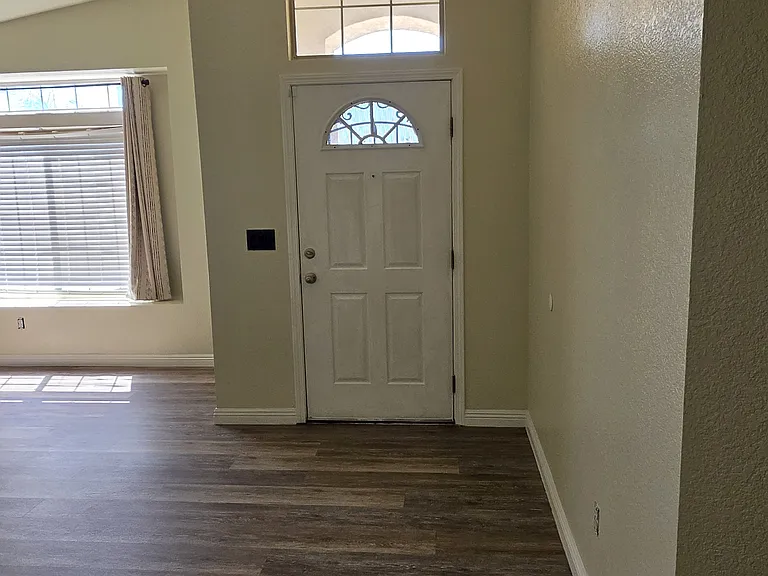 1387 Nicole Ave — Photo 5