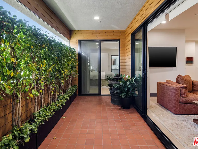 118 N Orlando Ave #201 — Photo 7