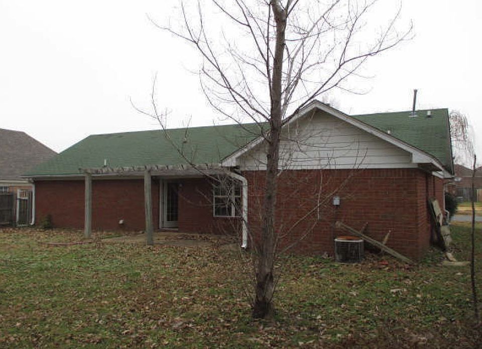 2nd image of 10851 Ridgefield Dr