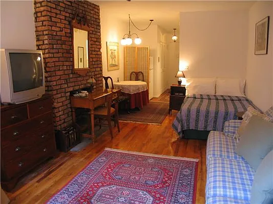 Rented by Kian Realty | media 13