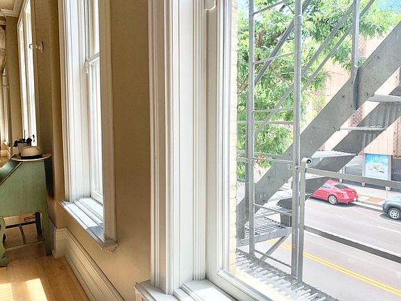 4th image of 1001 N Old World Third St #2