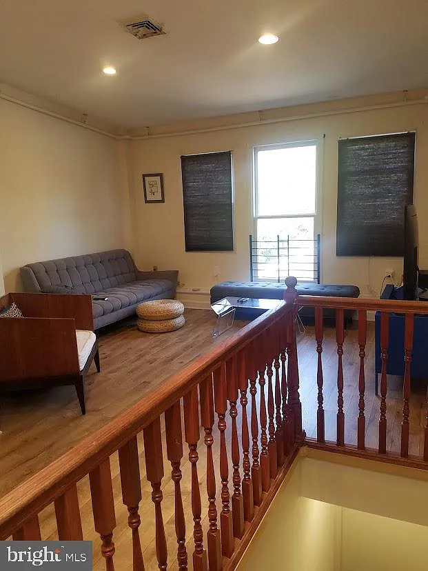 1 bed, 750 sqft, $1,700 — Photo 3