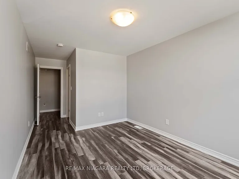 81 Grove St — Photo 27