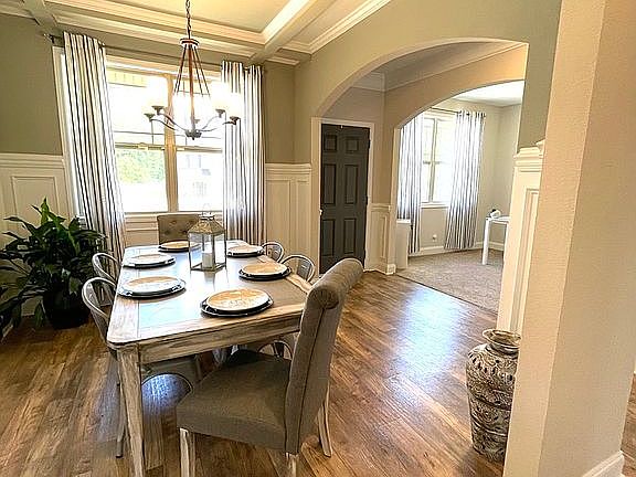 4th image of 1032 Black Oak Cir