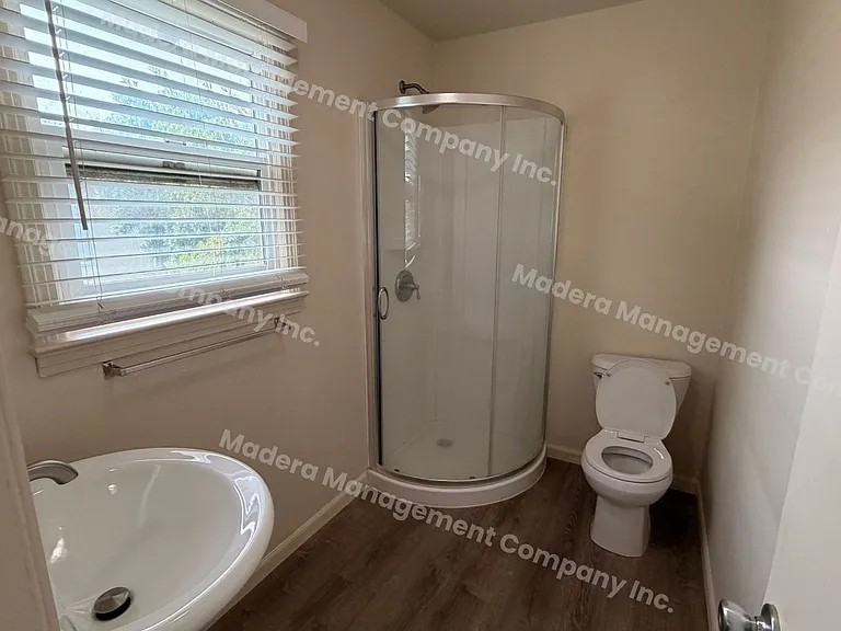 210 N C St — Photo 13