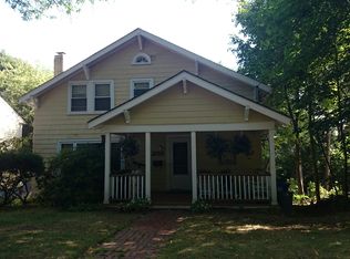 205 Wolcott Rd, Brookline, MA 02467