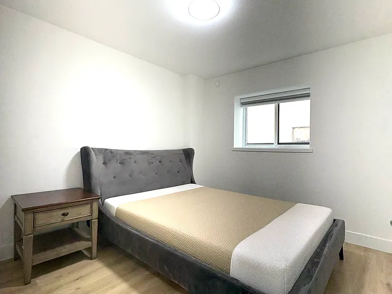 16759 18b Ave #101 — Photo 12