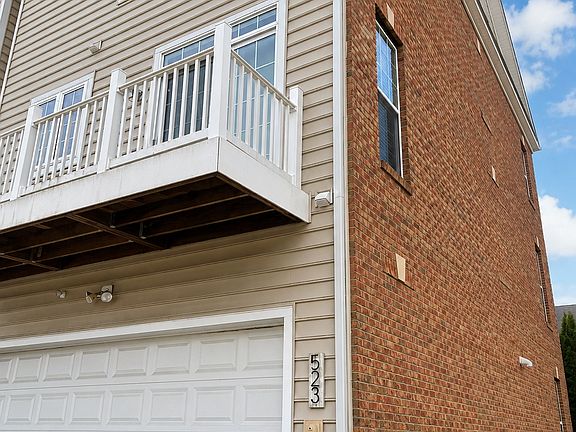 2nd image of 523 Jurgensen Pl
