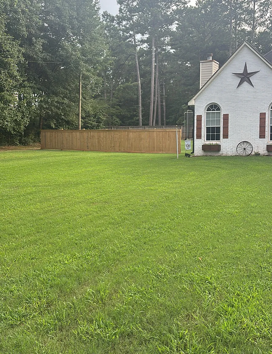 409 Coosa Ct — Photo 2