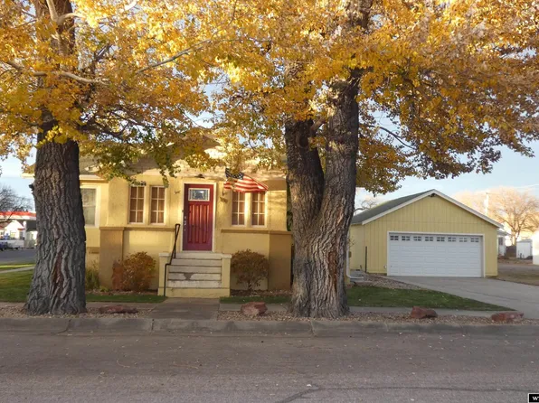 189 W Sunrise St, Guernsey, WY 82214