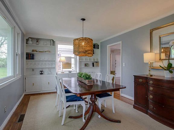 3rd image of 503 Brentlawn Dr