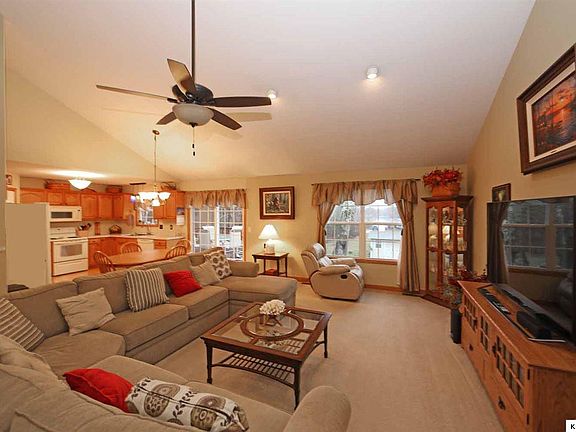 3rd image of 869 Highland Hills Dr