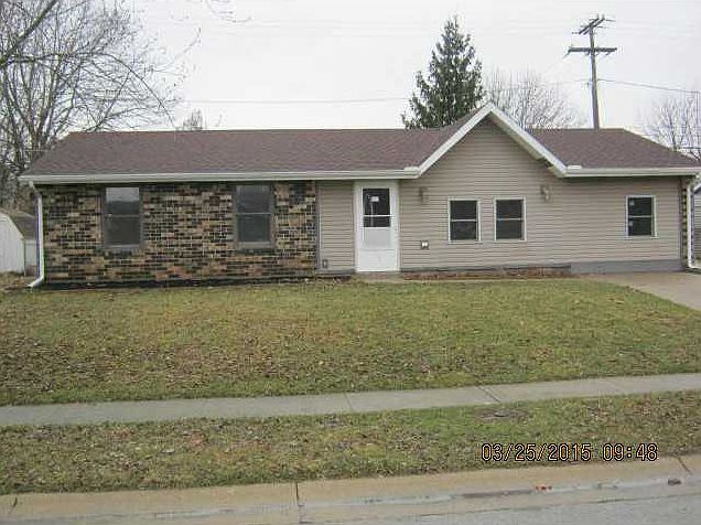 1st image of 889 Yorkshire Ct